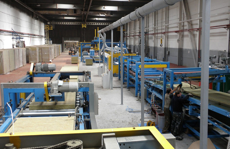 Mineral wool sandwich panel line